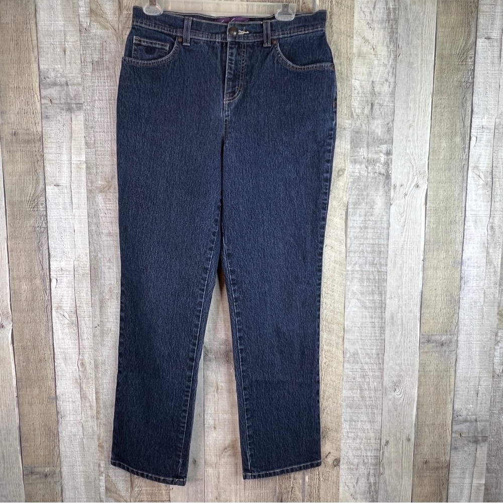 Gloria Vanderbilt Size 8 Amanda Short Dark Blue Denim Jeans with 5 Pockets